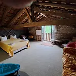 Гостевой дом Entre Adour Et Montagne Pouillon